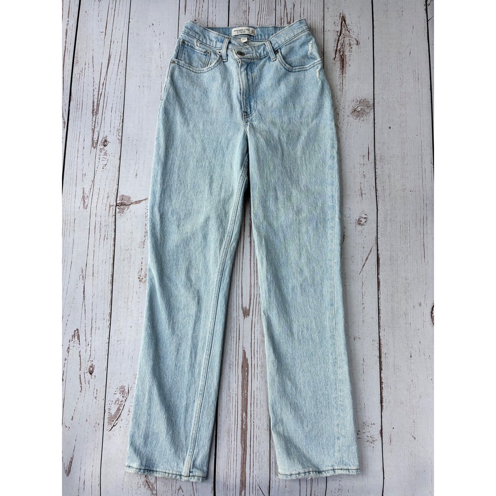 Abercrombie & Fitch Curve Love The 90s Straight Ultra High Rise Jeans 24 Light
